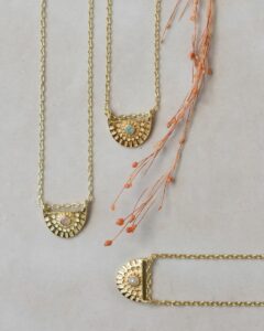 h-collier-white-pearl-half-cirkel-gold-plated-55cm-394633-en-G